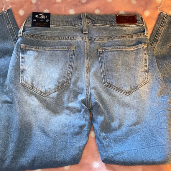 Hollister Low Rise Crop - Picture 2 of 3